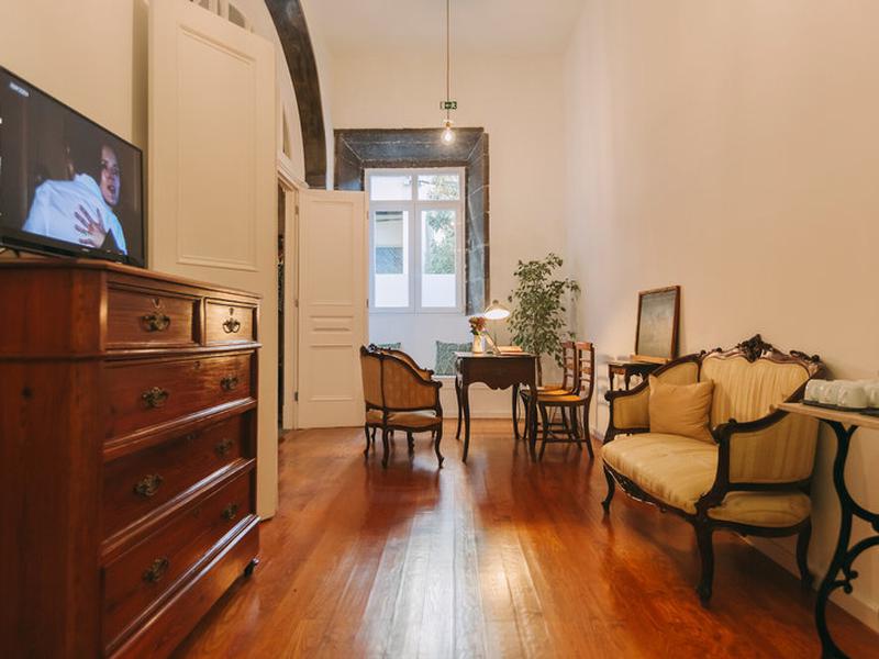 87E1B480E39CF51D569030D77B8D67F2