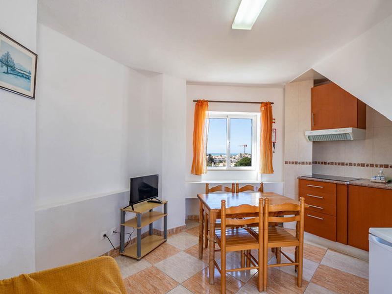 F83EAA08D6F6AAE83FF9BBB433FBE7B2