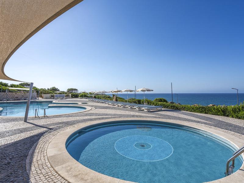 C8A52F3BF6DDECD63710CC6765EC46CC