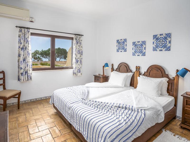 B6CCB24A059BF8F5953C25EB21650841