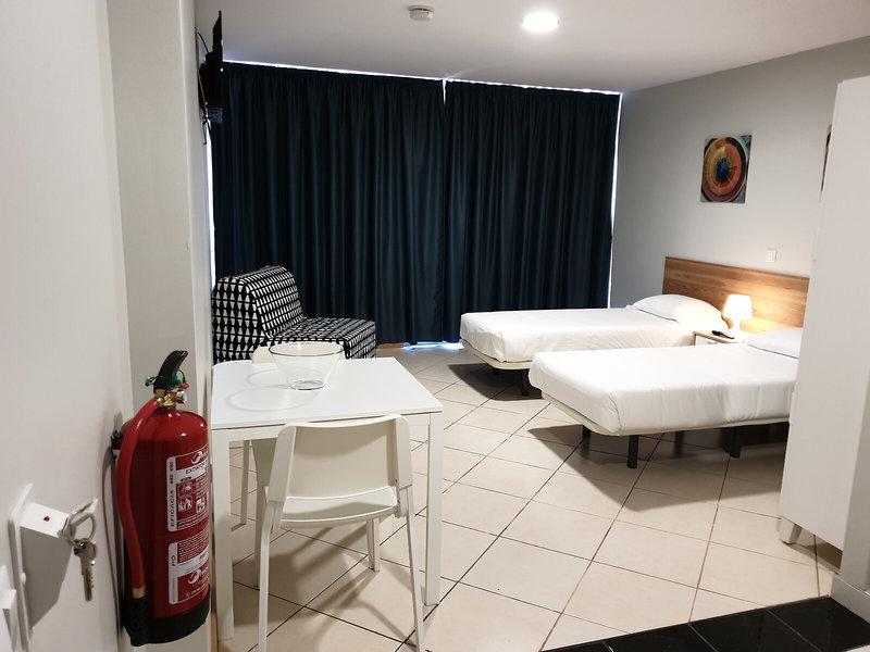 960E11D38140CE286DB1710AB2F7213C