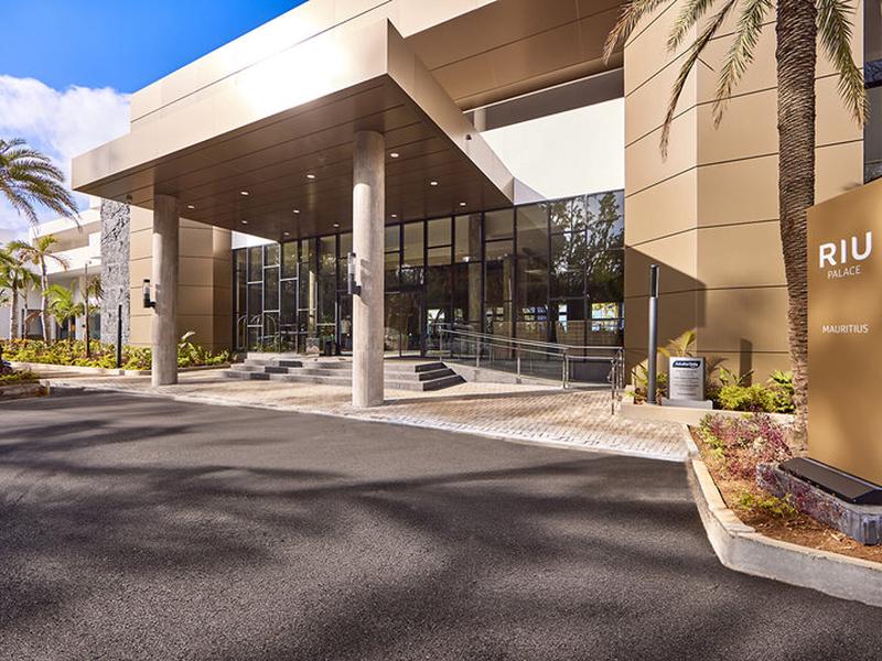 AED2873999701E4E851F4CC6C9E30DAB