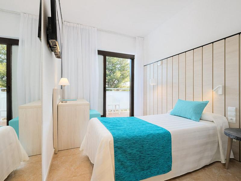 525DD984D65704D16453C105237E178C