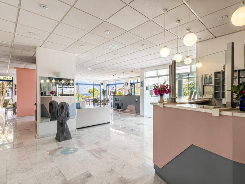 96F658C623E4C7F892EC283F408384CF