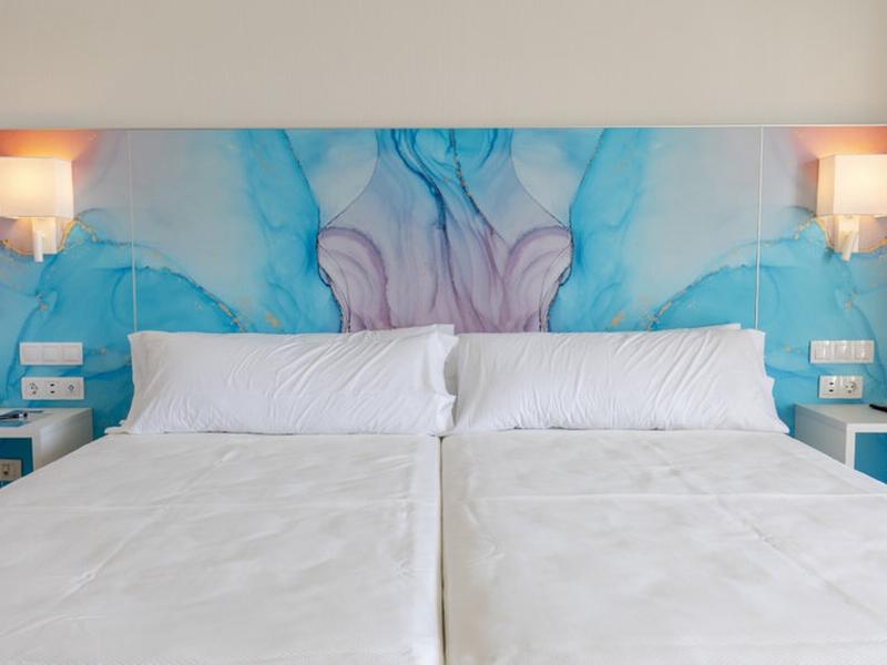 456DCDEE36956F9A15663DAA419A37B6