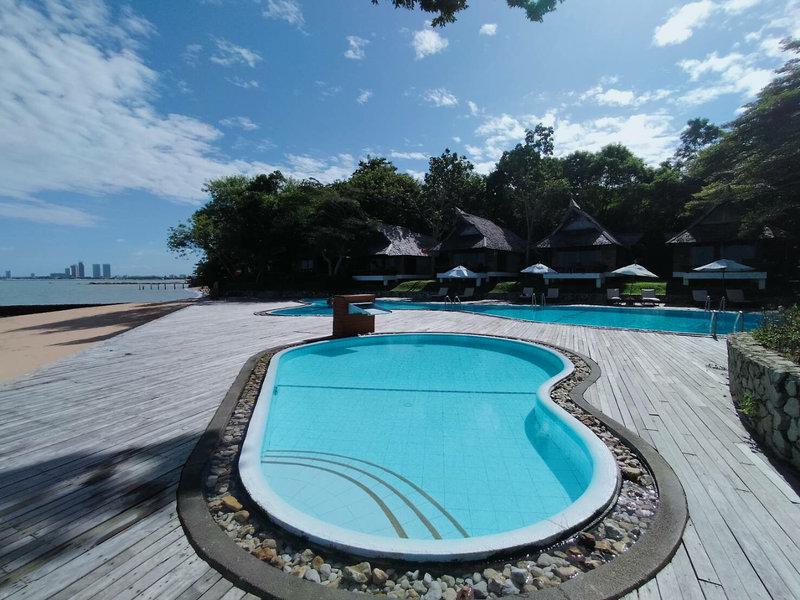 42B944E2B15F3A564A01C33B44CACE1B