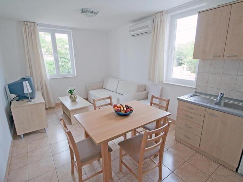 CB3BC91884E2CA1DD44EC271ED92207A