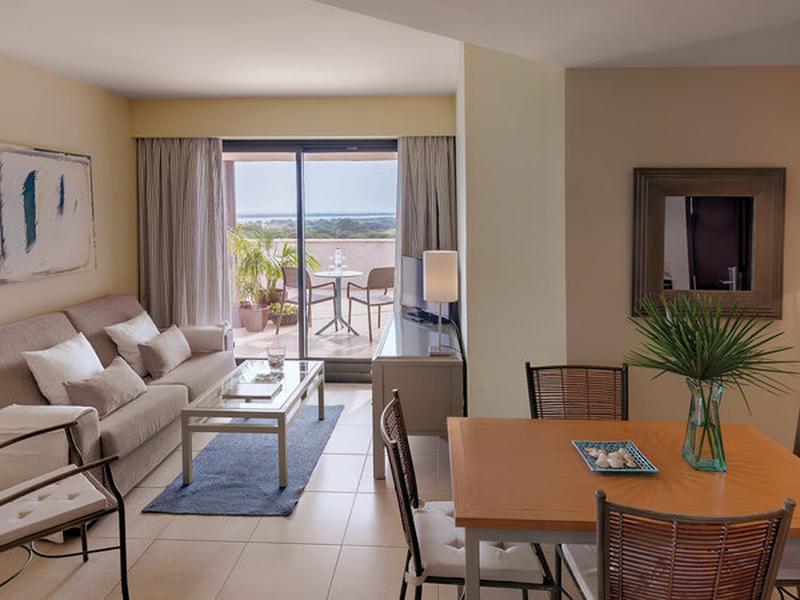 B4671897978D8E88915C933CF21A224C