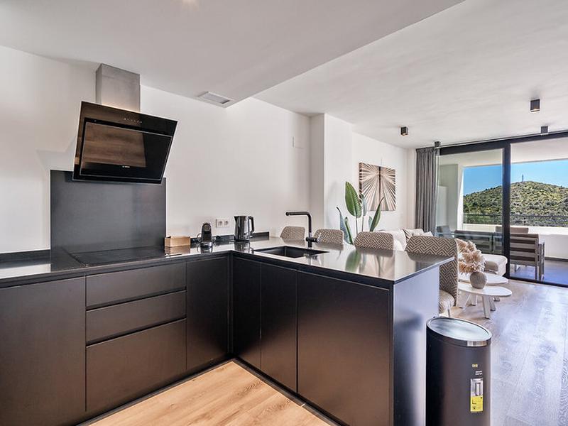 E3935ABEEA16B97877E871C77111093C