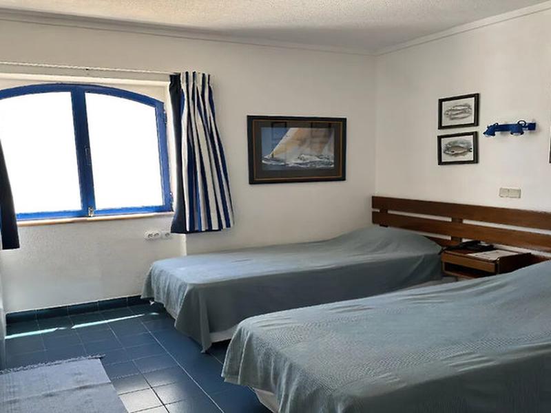 24913F6A9E0BB6A034F659001DEA56FA