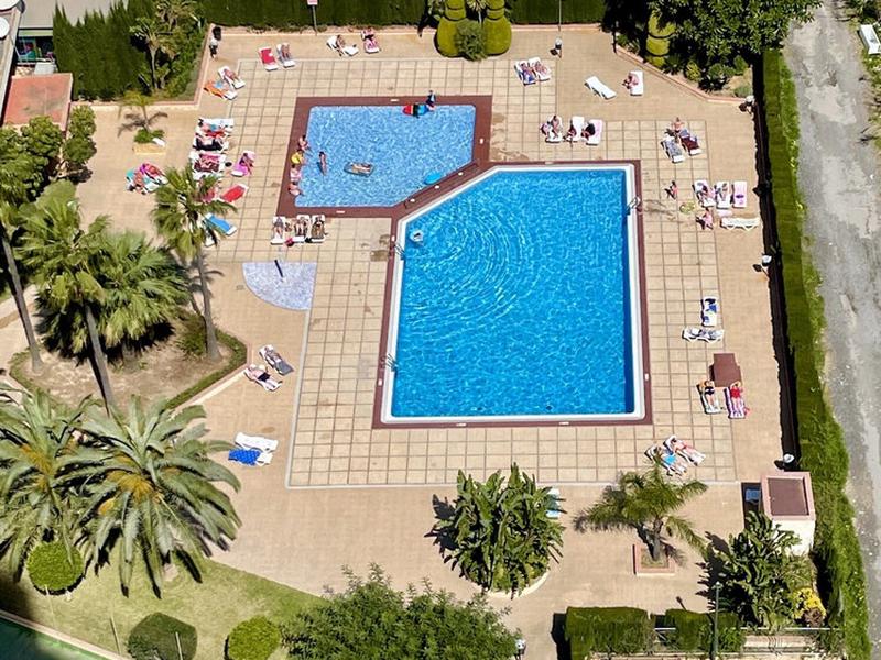 FB57B665972DA999190BEF0244C858F3