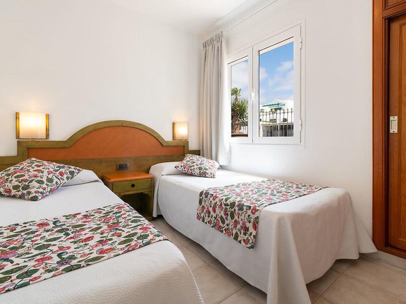 069CB789E48A53EB04CC8DA5FF1CE323