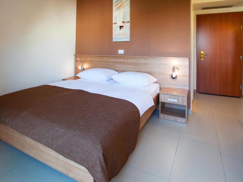 9218B19E6ADD50AAC36FFBE5B66AE3C1