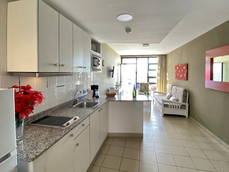 81BBA29927882E981743D199196BC5DB