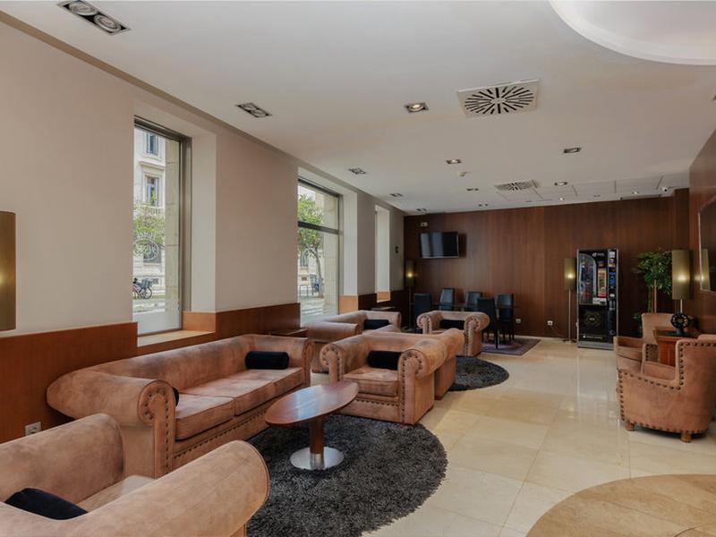 FEE75606EA09E095F42BB0637C8AD193