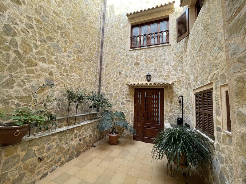 1B35A8F2AD30487CEE1EFFC3596DBF6B