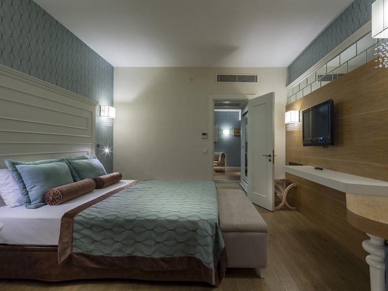 CBCA59D315BFA38A842FE811DE7D2709