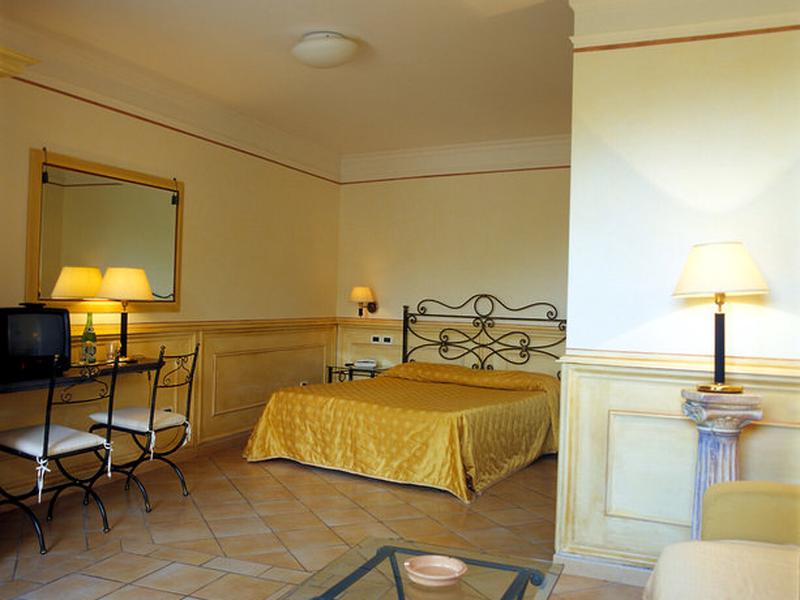 B63CF14EB24F469BF2D75D837B3A4499