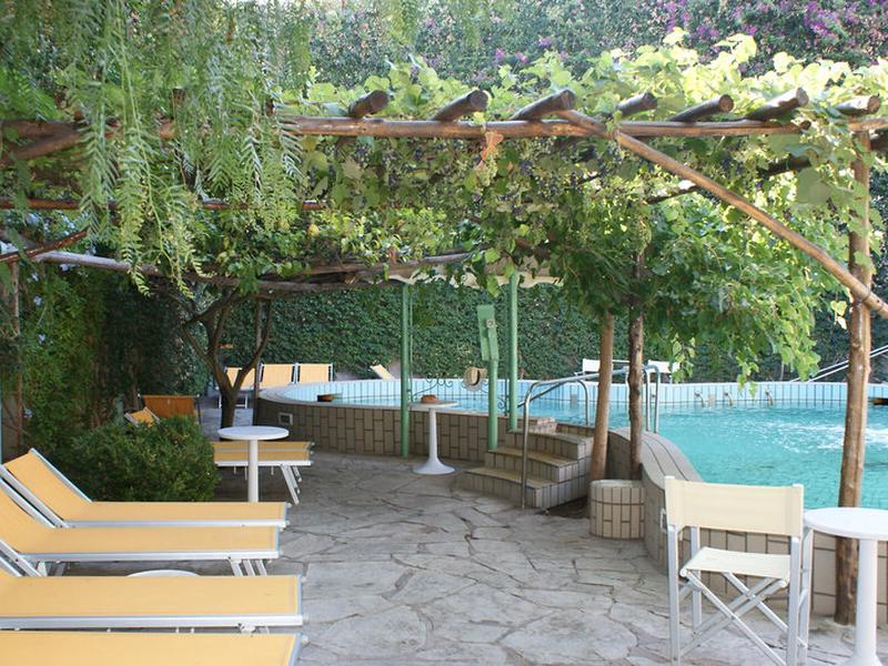 F41BD45C4431AF18BC4F30BA38783182