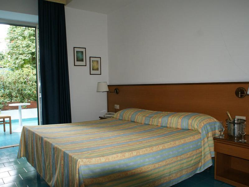 2C3EAF885E1719207B00D3A50DDBEC70