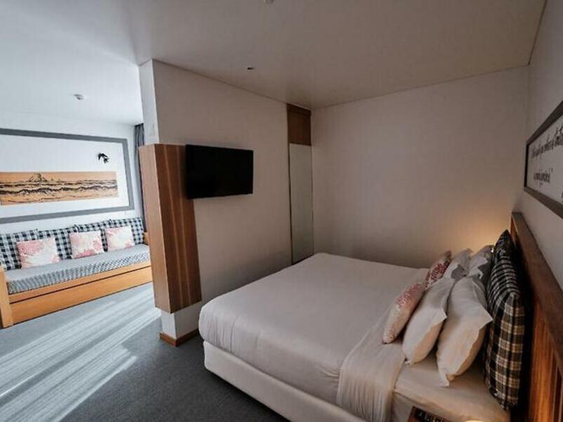 E1A5080ED736A1DBC322AF2FCF47FEE2