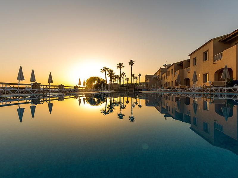 FC8A735AD444BF6CE564475B0D8EB1BF