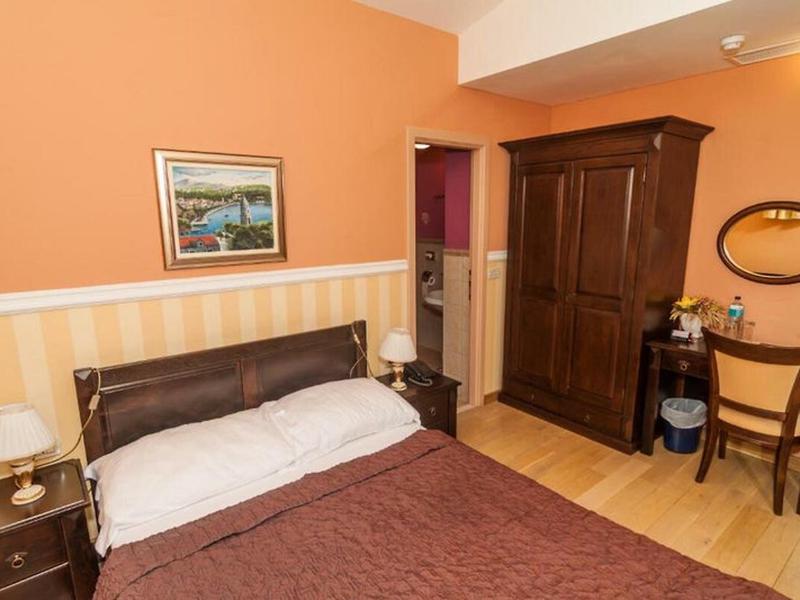 BBEF0610808658F4A7A03CE659CCC856