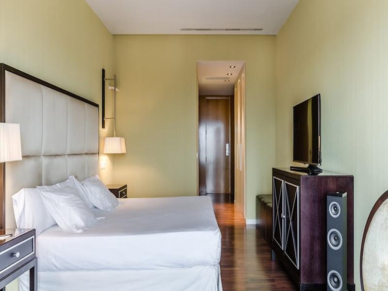 DDC31DF3E45D5078E14EDE1E56FFE52C