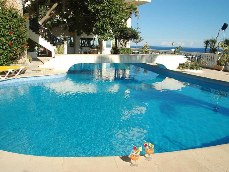 1E4230BA65EBDFC56592B707D7AA6F50