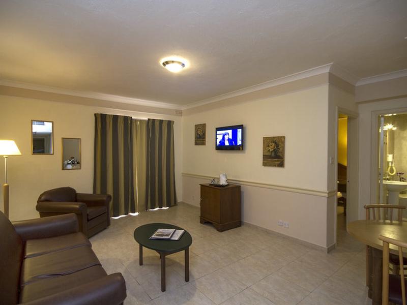 5FA112395A06427581A3BEAA280662F9