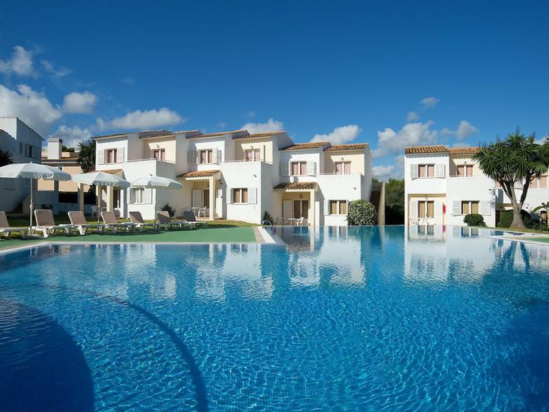 4B52FC45682B06ED81134A64DDD9BEC2