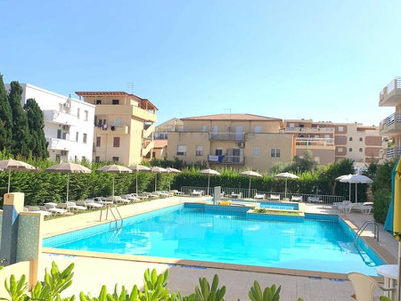 E5EE740511F204D3A18C0D2F68F76F82