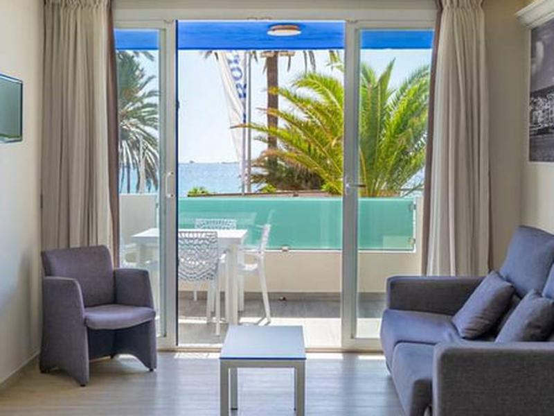 EF22AEA9C206F5F87FF333337F0F2B4D