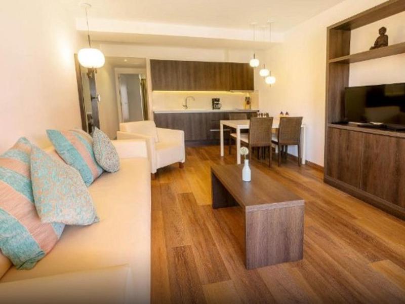 874766C8F60F9D34338280AFB5275633