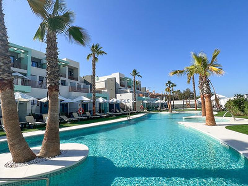 54202B6F178EF438F62EE9DCC68A680C