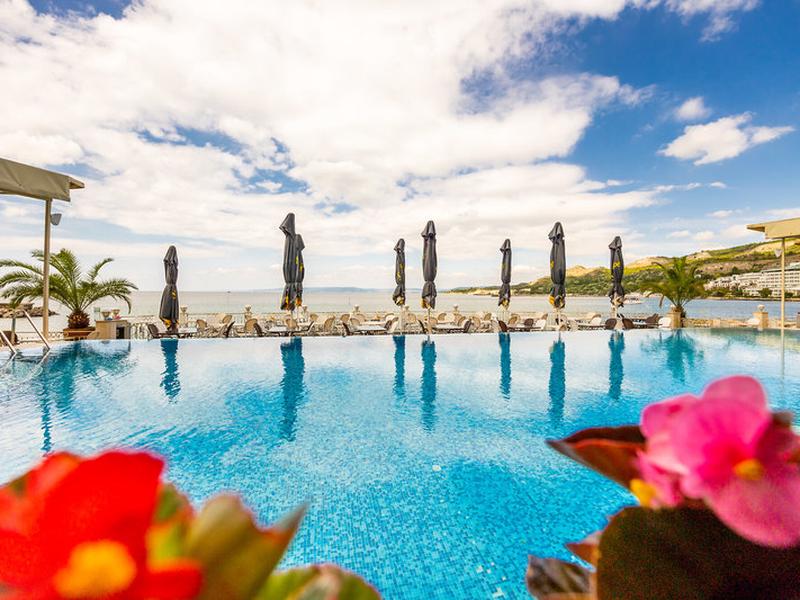 83B23A85D5AA4F40220AEE7A884139A5