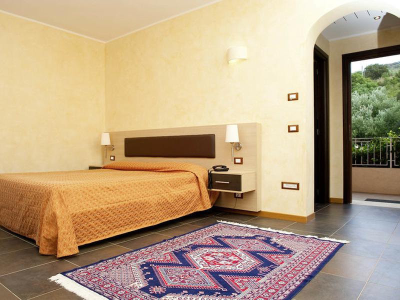 6F21CA8FA034332405F605B32902509E