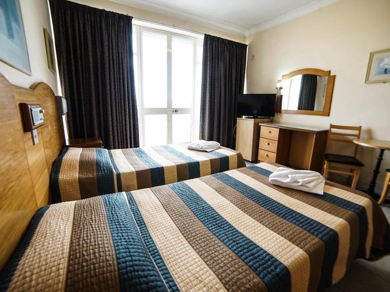 9B07F90C18AA10F829FF803853F6A818