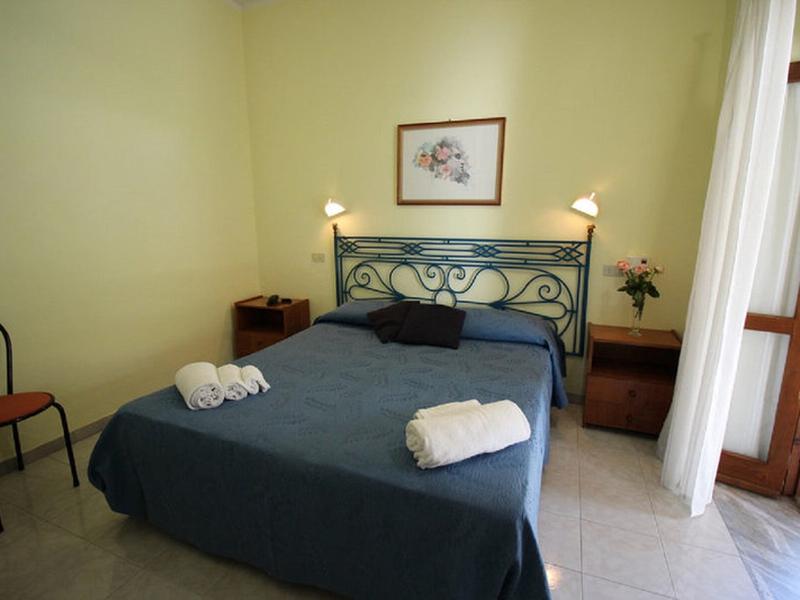 308348AD0DDFA2B31E3A9C049584096E