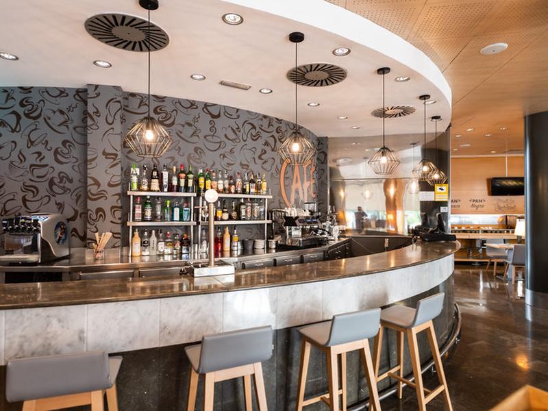 C1946CFE8AFE5612E794426AFDEBCBE7