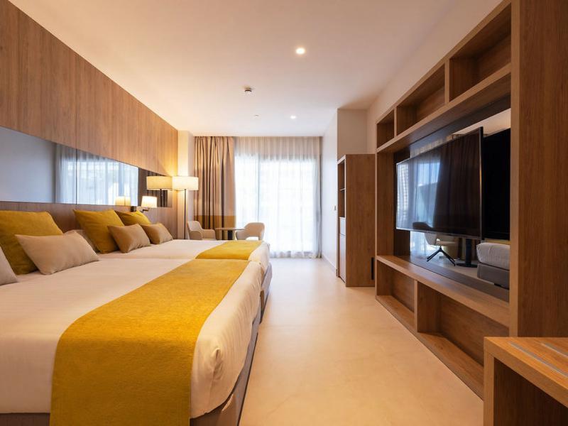 DAFA9B75A844C4E8E91710F38FEB942D