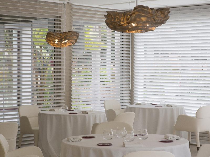 34024BAD8CCB597B1104B14463CF57C0