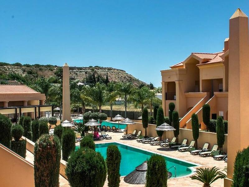 18050ADA2834D6E96F748F5364F9DC69