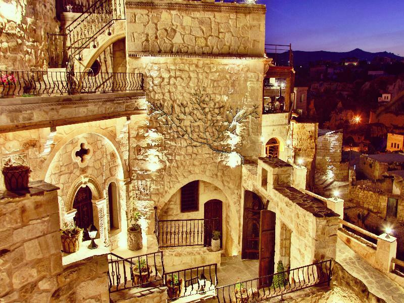 Elika Cave Suites & Spa