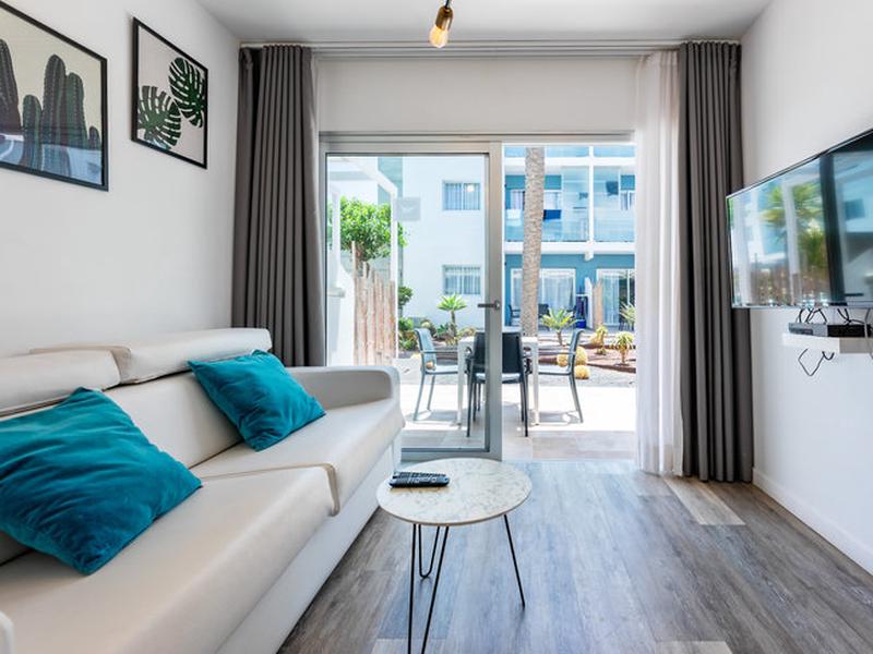 A80930390DDC6D481D7C5B3E62F27C4C