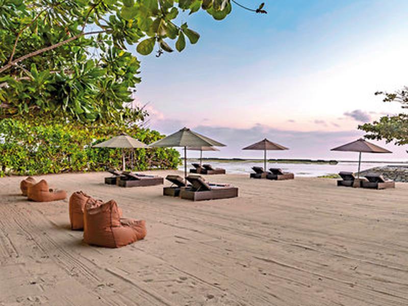 AD8CA8B2F07F895D0084F242631F6926