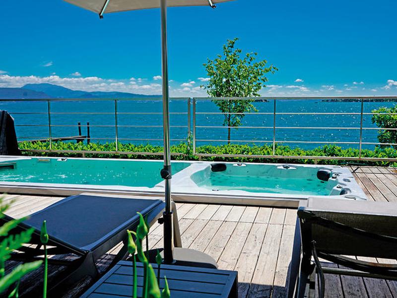 E7A954E281F883BC7E86A127128A8A98