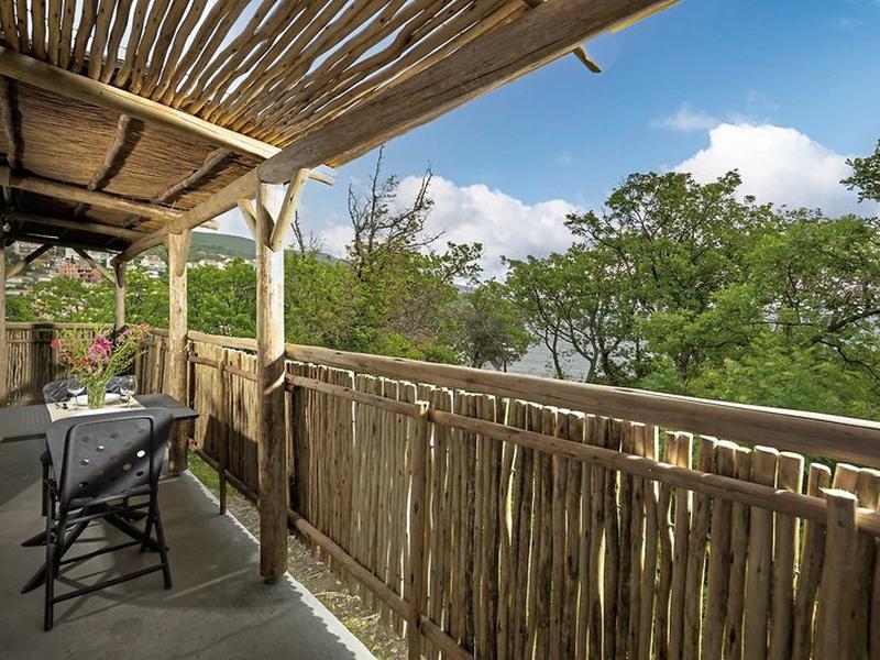 E8C4DEB10BFF212BA366189B145D6F20