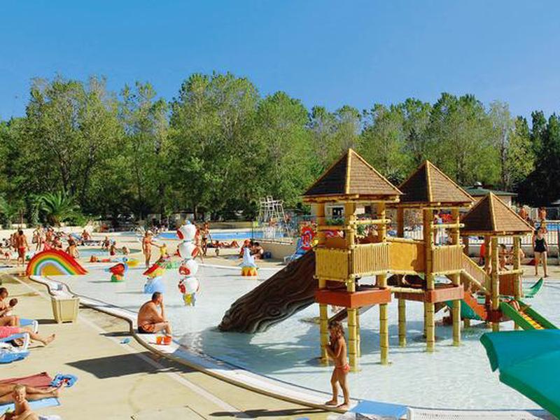 DFB2EF6F8BDA9EDE8DD65D3F87EDB93C