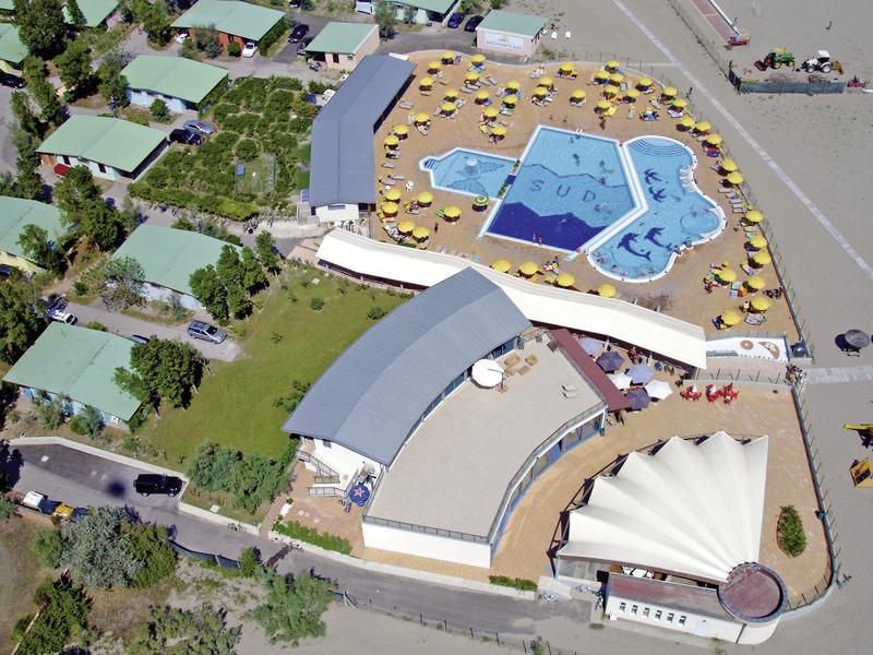 4A8CF2CE3C654022C238DE26583FFBEF